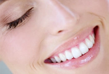 Секреты голливудской улыбки: вся правда об отбеливании зубов