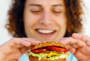 Хорошая плохая еда: мифы о вреде фастфуда