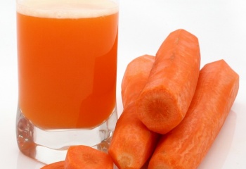 Морковный сок для здоровья и красоты