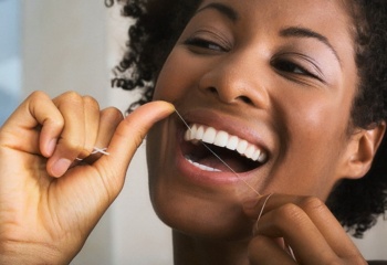 Причины неприятного запаха изо рта: гигиена полости рта