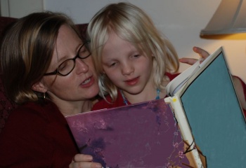 Сказка на ночь: чтение вместе с малышом