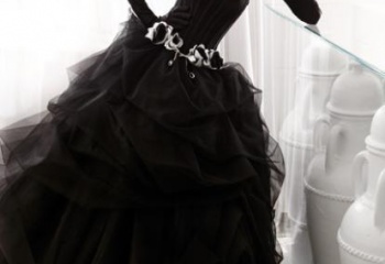 Черное свадебное платье: эпатаж или стиль?