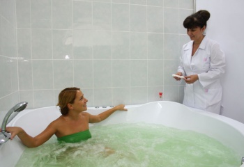 Гидротерапия: холодные и горячие ванны