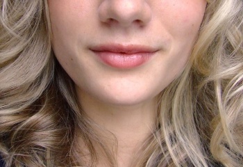 Перманентный макияж губ: за и против