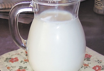 Молоко, кефир, йогурт: нужно ли пить