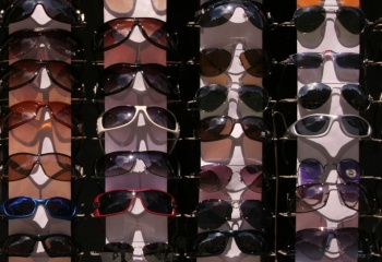 Выбираем солнечные очки