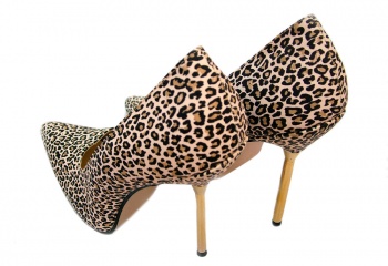 Леопардовая обувь: с чем носить?