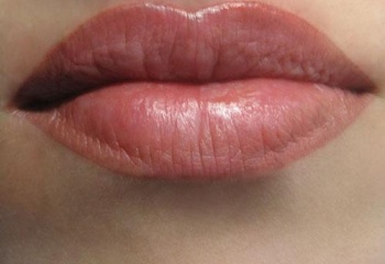 Красивые губы без помады: перманентный макияж