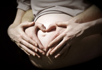 Как преодолеть страхи во время беременности
