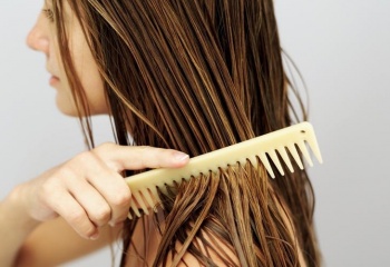 Как увлажнить волосы