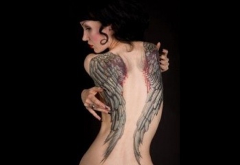 Татуировки‚ пирсинг‚ шрамирование: украшать ли свое тело?