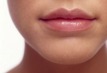 Как поднять уголки губ