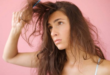 Как восстановить ломкие волосы 