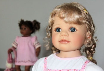 Красивое хобби: организация выставки кукол