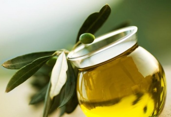 Простые рецепты красоты: оливковое масло
