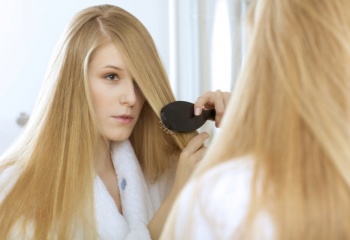 Как справиться с выпадением волос