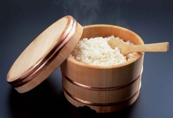 Худеем быстро: самые популярные рисовые диеты