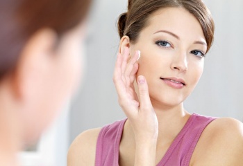 Собираем косметичку: тональные кремы для чувствительной кожи