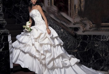 Необычное платье на свадьбу: доступный способ выглядеть оригинально
