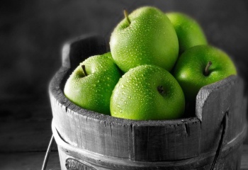 Полезные свойства зеленых яблок