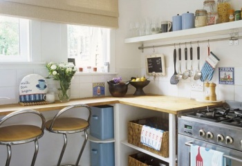 Интерьер маленькой кухни в квартире