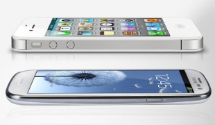 Чем Galaxy S III отличается от iPhone S4.